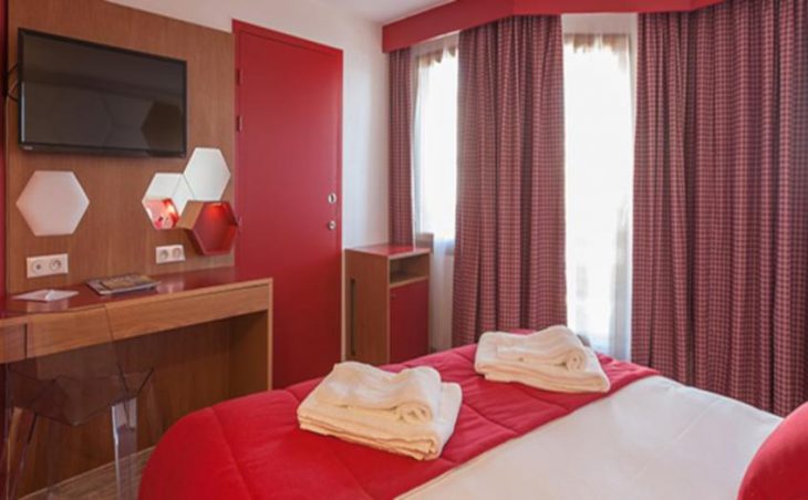 Hotel Le Royal Ours Blanc, Alpe d'Huez, Double Bedroom